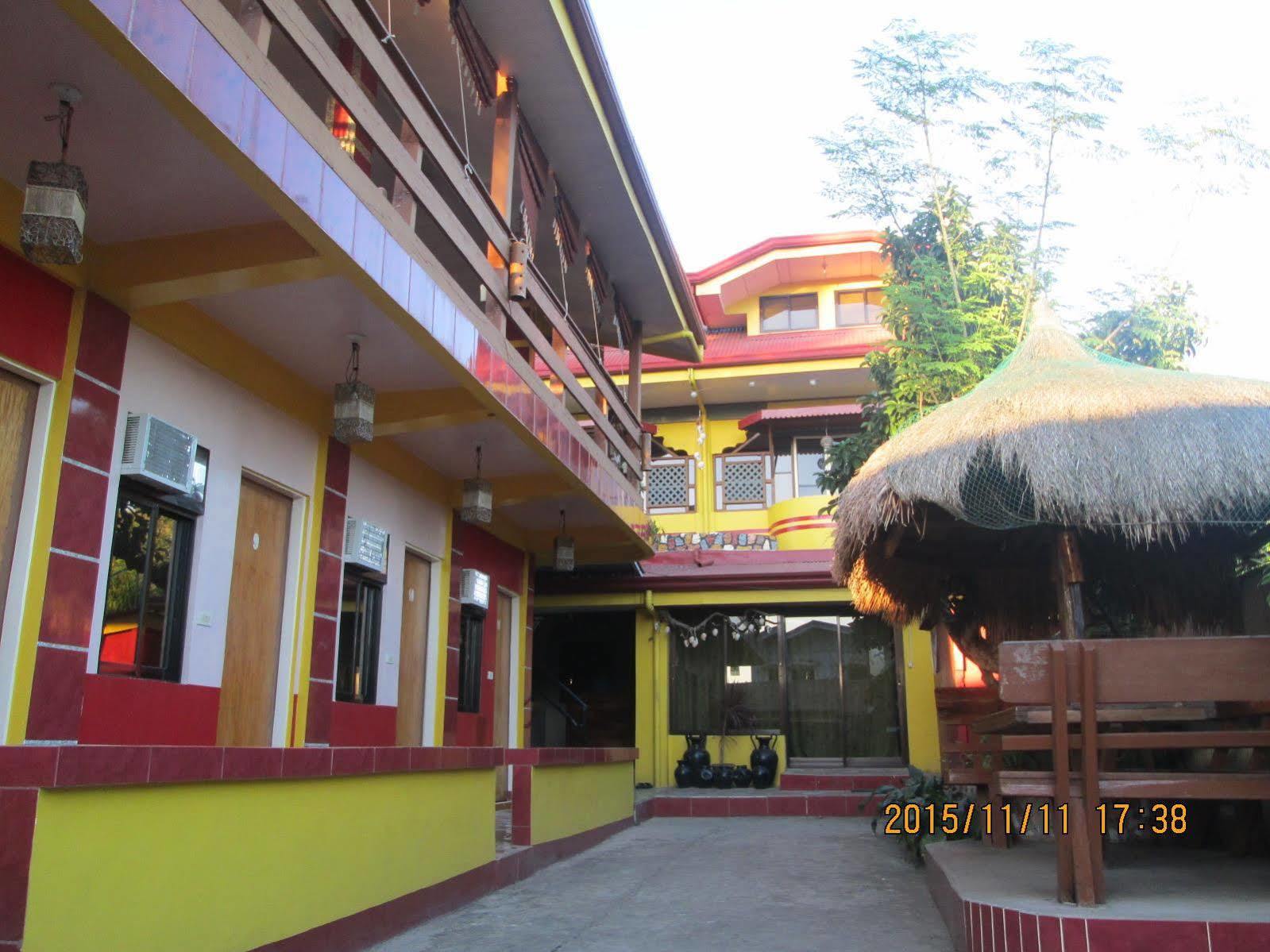 Hotel Lagrosa Backpackers Coron Esterno foto